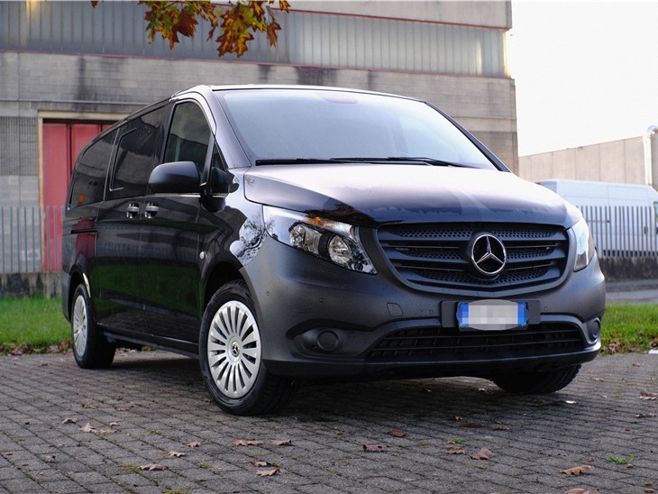 Mercedes Vito 9 posti 4x4 EXTRALONG